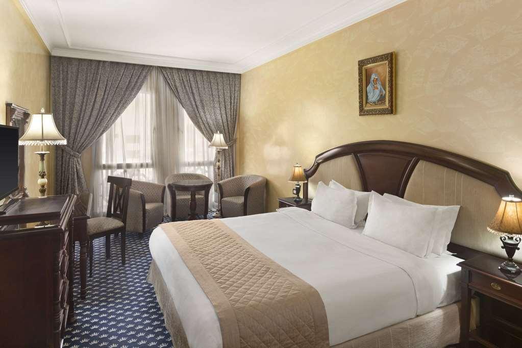 Ramada By Wyndham Fes Hotell Rom bilde