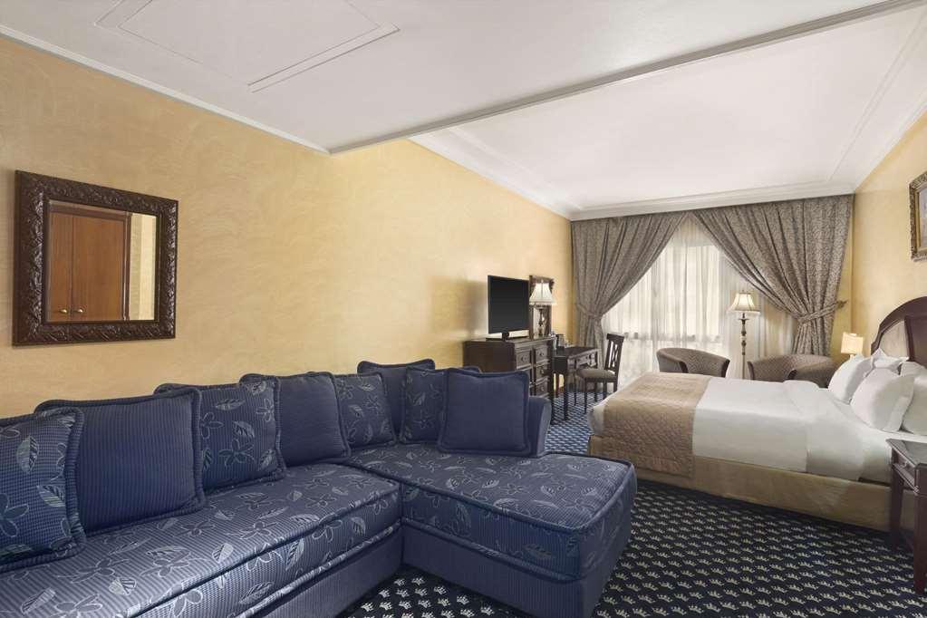 Ramada By Wyndham Fes Hotell Rom bilde