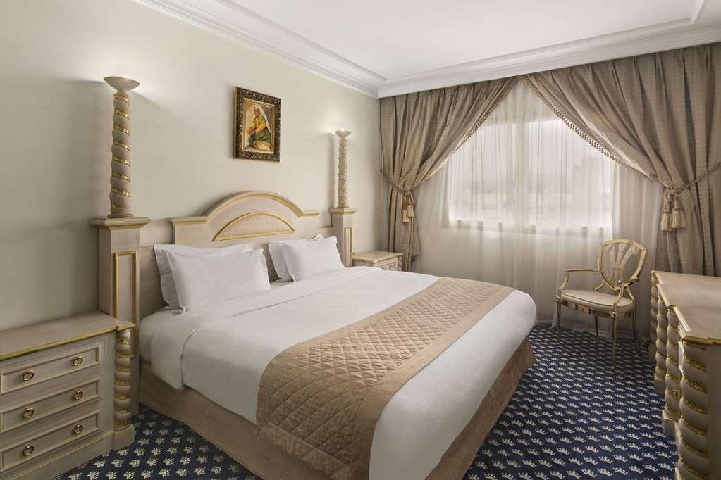 Ramada By Wyndham Fes Hotell Rom bilde