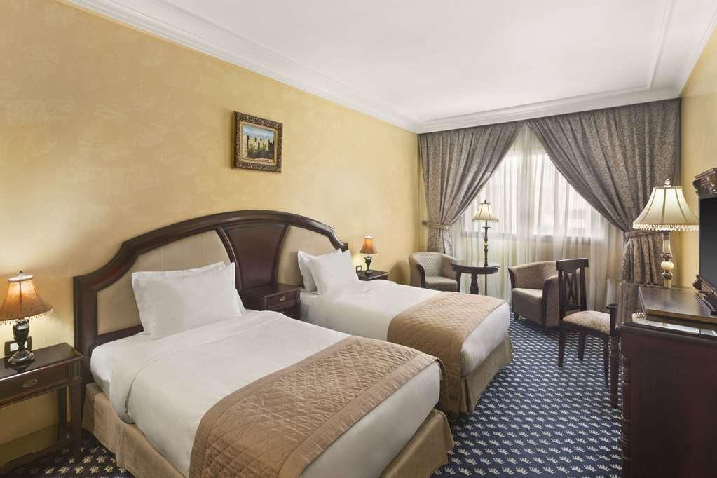 Ramada By Wyndham Fes Hotell Rom bilde