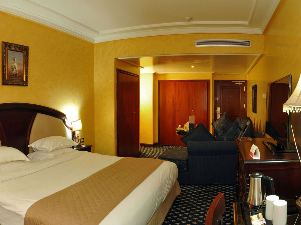 Ramada By Wyndham Fes Hotell Eksteriør bilde